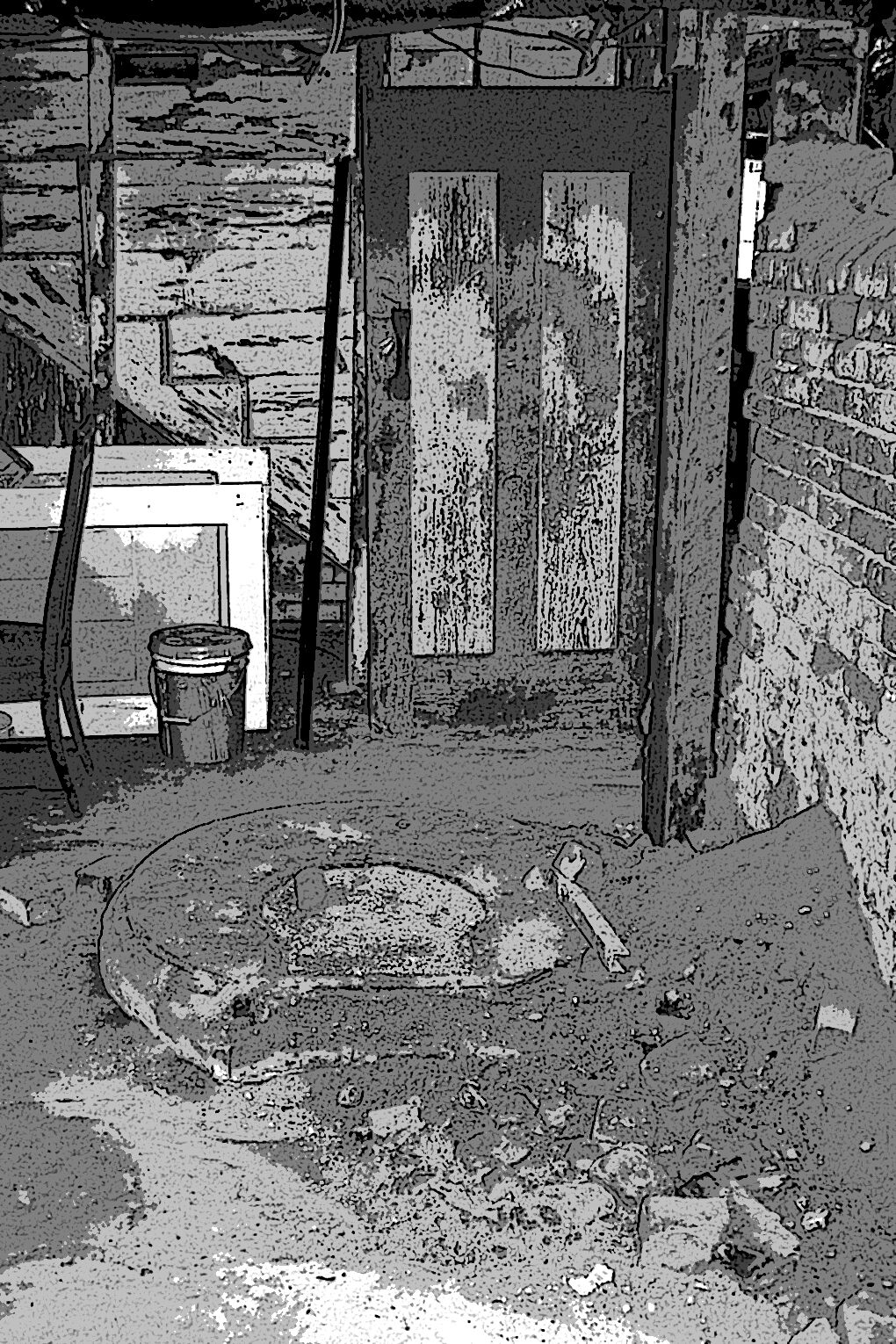JTGHOSTS-yellow house basement with door 26-edges.jpg